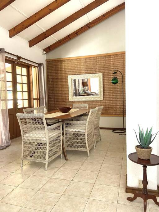 Patraka - 'No Worries' Villa Riviere Noire Exterior photo